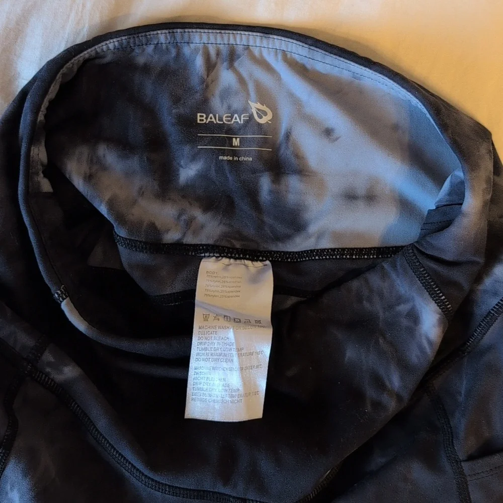 Baleaf Women's Black and Gray Tie-Dye Bike Shorts Size Medium - Picture 4 of 13